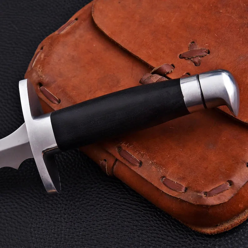 Batman: Under the Red Hood Replica Knives with Leather Sheath